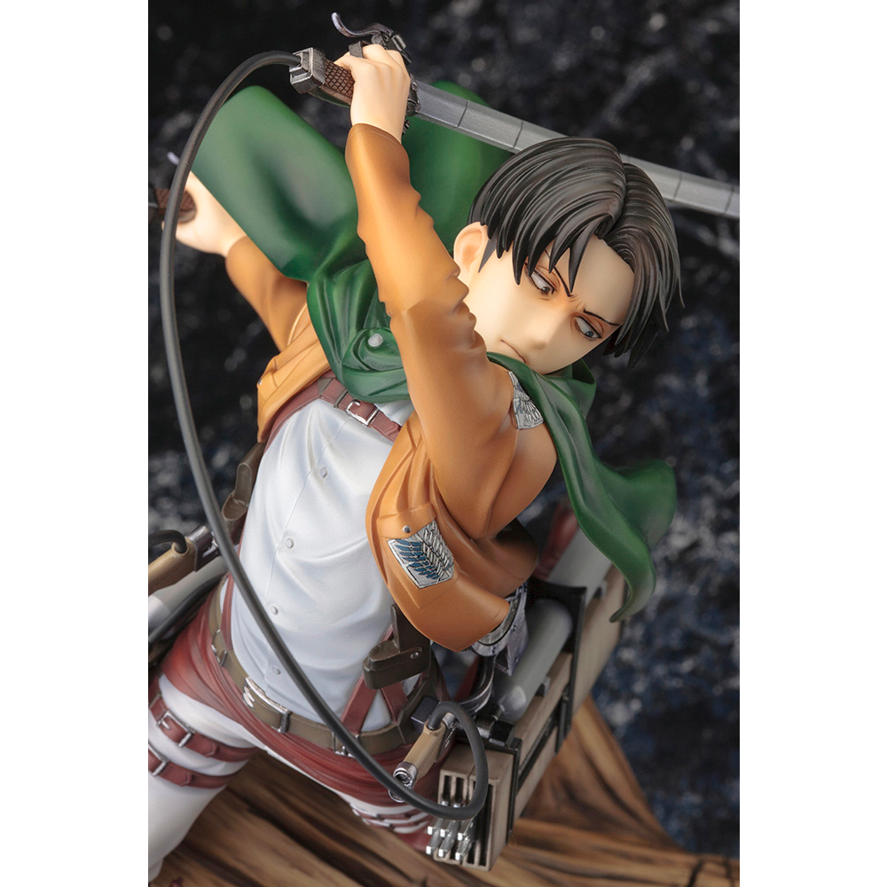 KOTOBUKIYA ARTFX J: Attack on Titan - Levi Renewal Package Ver. 1/7 Scale Figure