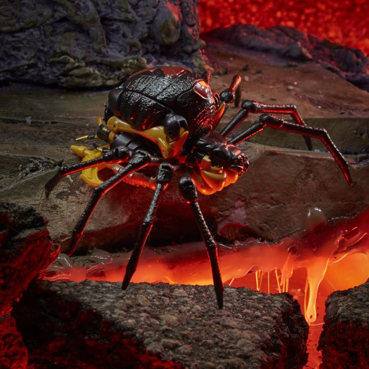 Transformers Generations Kingdom Deluxe - Blackarachnia Action Figure