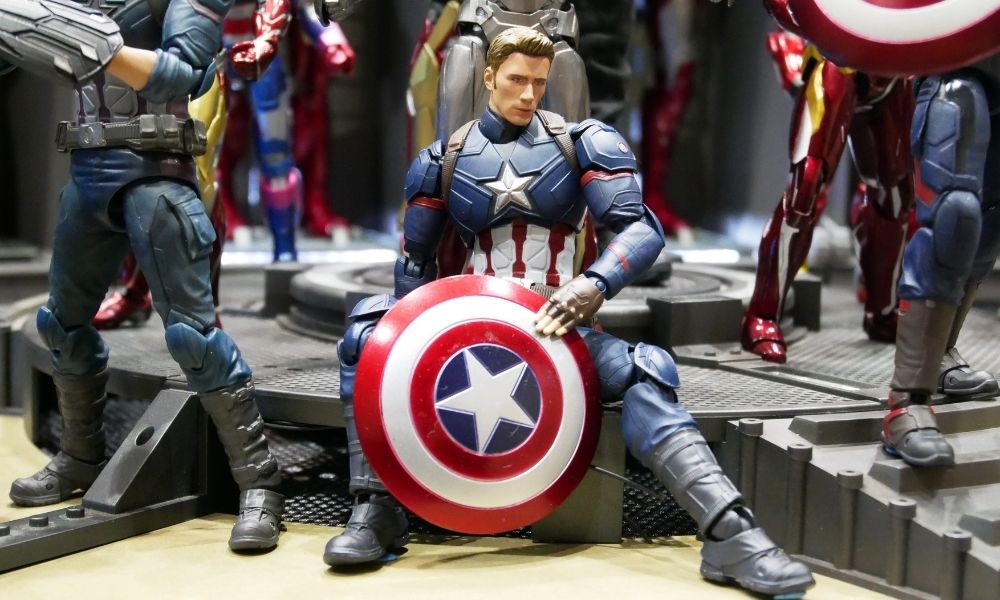 3 Ways To Decorate Your Rooms With Action Figures