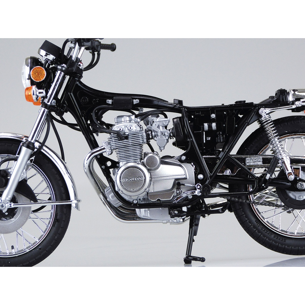Aoshima: 1/12 Honda CB400Four I/II (398CC) Scale Model Kit #30 Aoshima: 1/12 Honda CB400Four I/II (398CC) Scale Model Kit #30