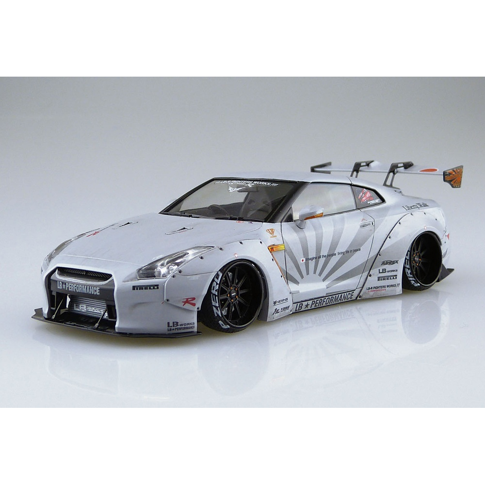 Aoshima: 1/24 LB-Works R35 GT-R Ver. 2 Scale Model Kit #10