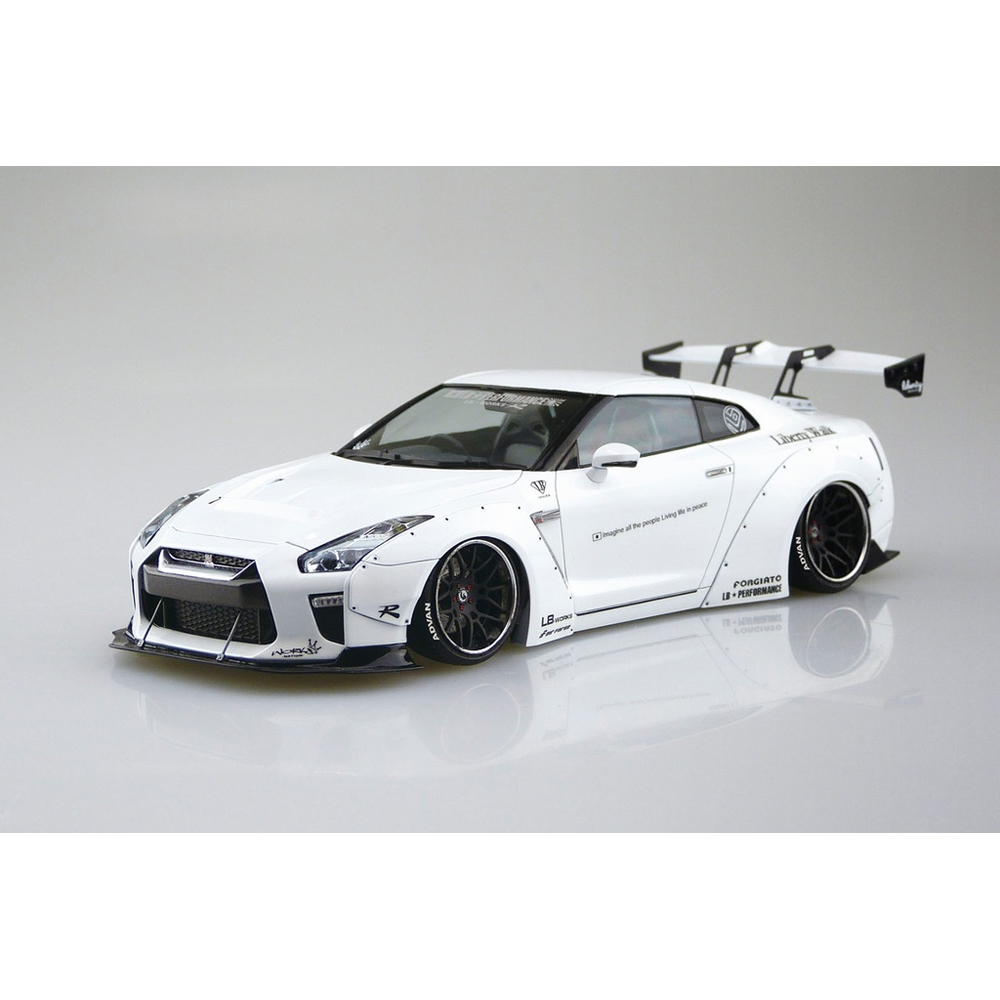 Aoshima: 1/24 LB-Works R35 GT-R Type 1.5 Scale Model Kit #11