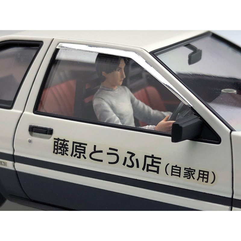 Aoshima: 1/24 Initial D - Takumi Fujiwara AE86 Trueno (Project D Ver.) with Driver Scale Model Kit