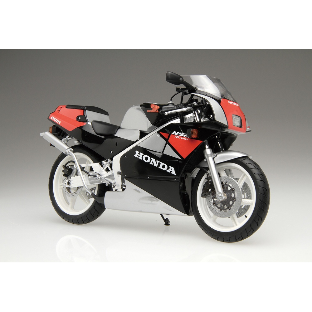 Aoshima 1/12 - Honda NSR 250R SP Custom MC18 1988 Model Scale Aoshima 1/12 - Honda NSR 250R SP Custom MC18 1988 Model Scale