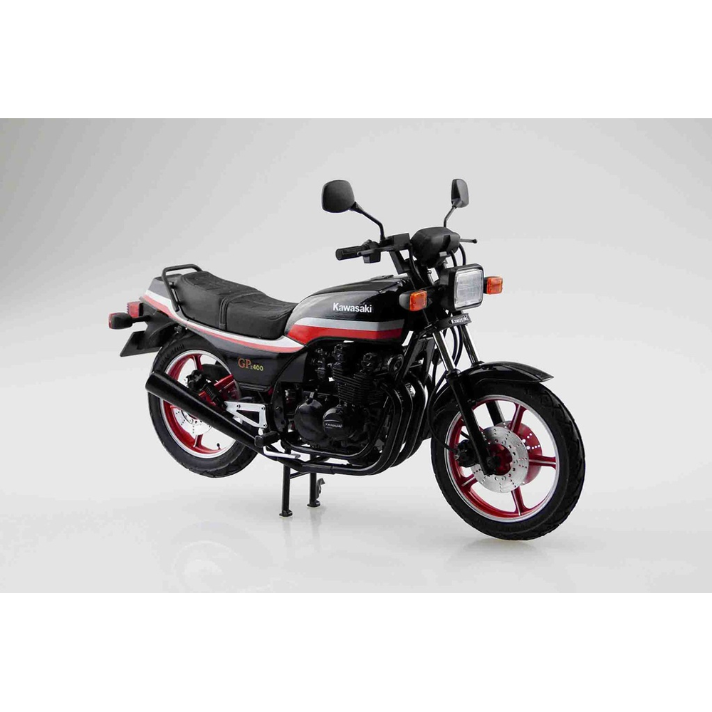 Aoshima: 1/12 Kawasaki KZ400M Z400GP '82 with Custom Parts Scale Model Aoshima: 1/12 Kawasaki KZ400M Z400GP '82 with Custom Parts Scale Model
