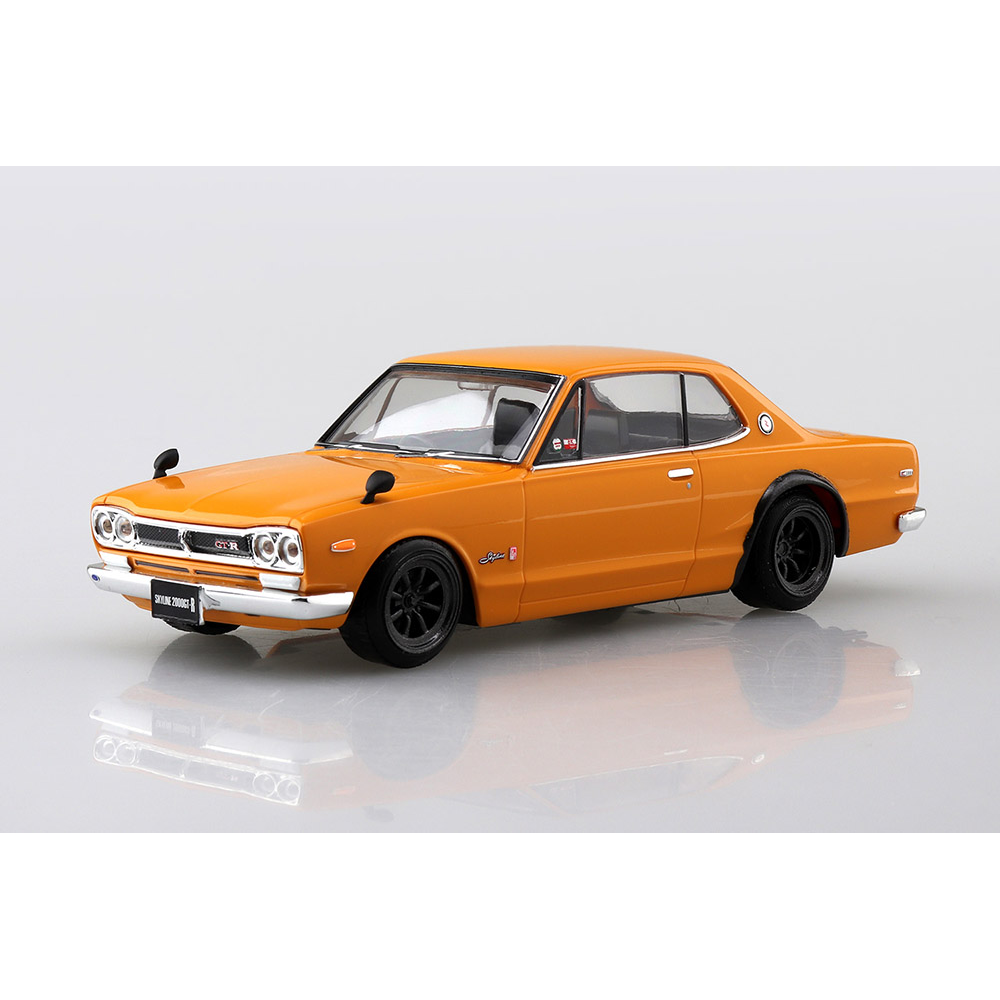 Aoshima: 1/32 The Snap Kit Nissan Skyline 2000 GT-R Custom Wheel (Safari Brown) Scale Model Kit #08-SP4