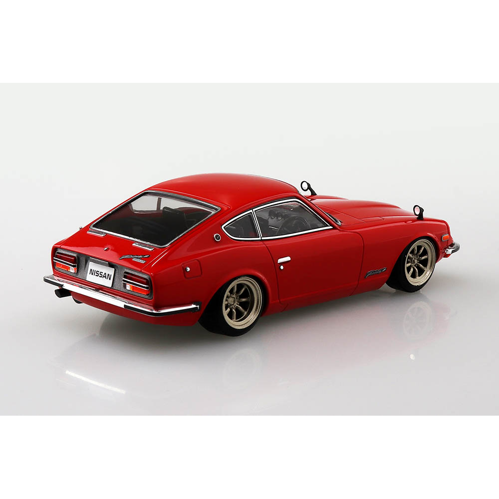 Aoshima: 1/32 The Snap Kit Nissan S30 Fairlady Z Custom Wheel (Red) Scale Model Kit #13-SP1