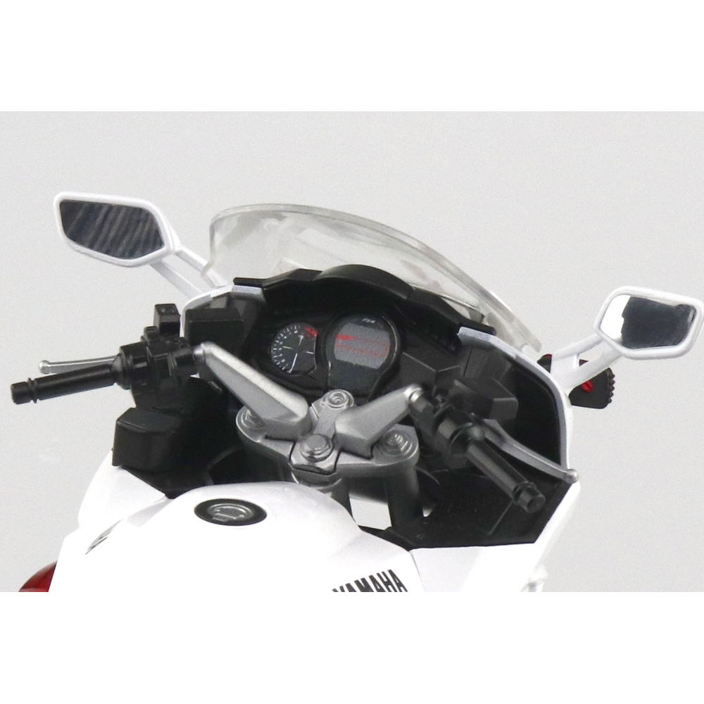Aoshima: 1/12 Scale Yamaha FJR1300P Police Die-Cast Motorcycle Aoshima: 1/12 Scale Yamaha FJR1300P Police Die-Cast Motorcycle