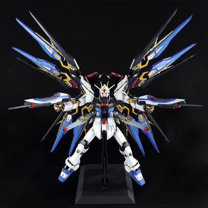 Bandai Spirits: Gundam - PG 1/60 ZGMF-X20A Strike Freedom Gundam Model Kit