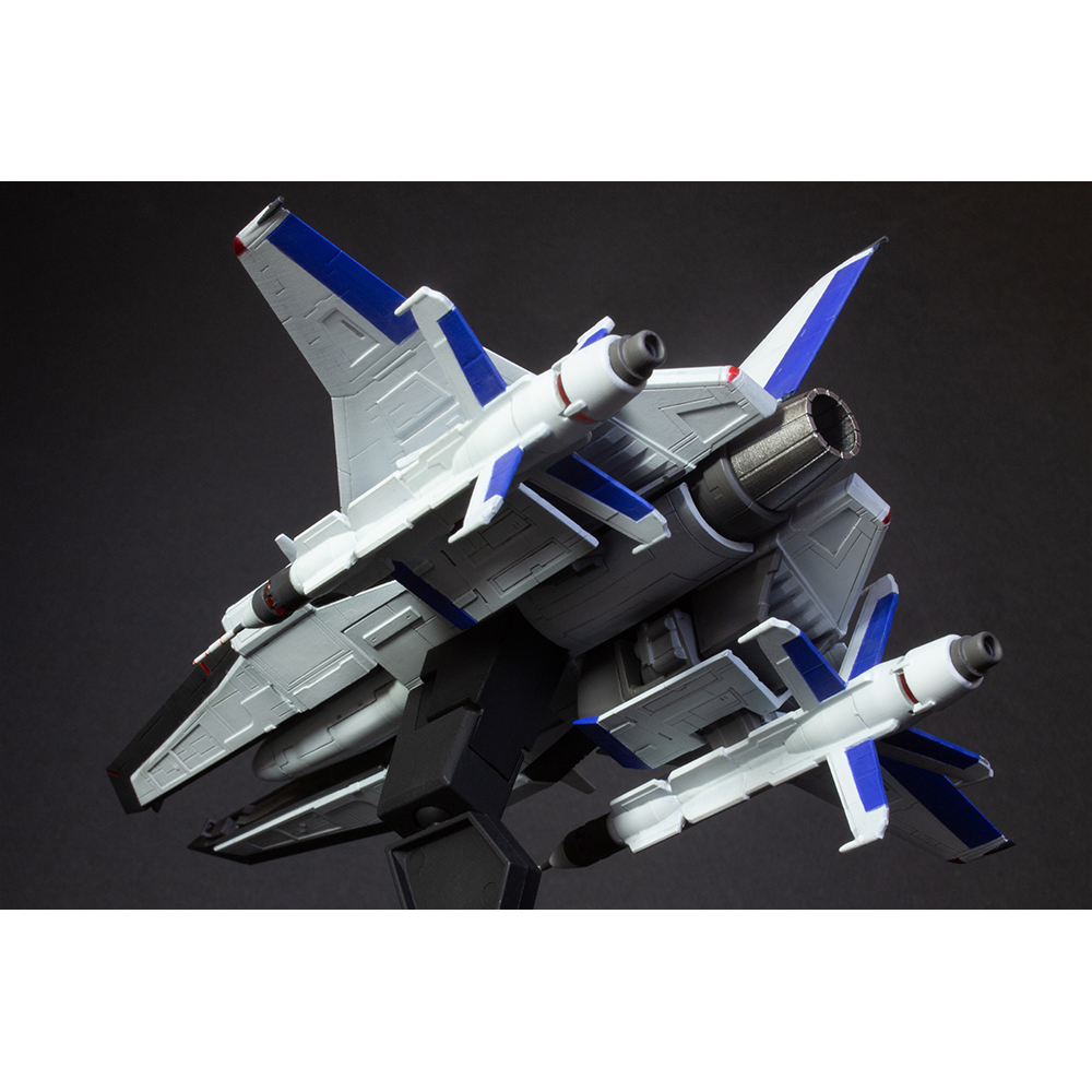 PLUM: Gradius V - Vic Viper Ver. 1/144 Scale Model Kit