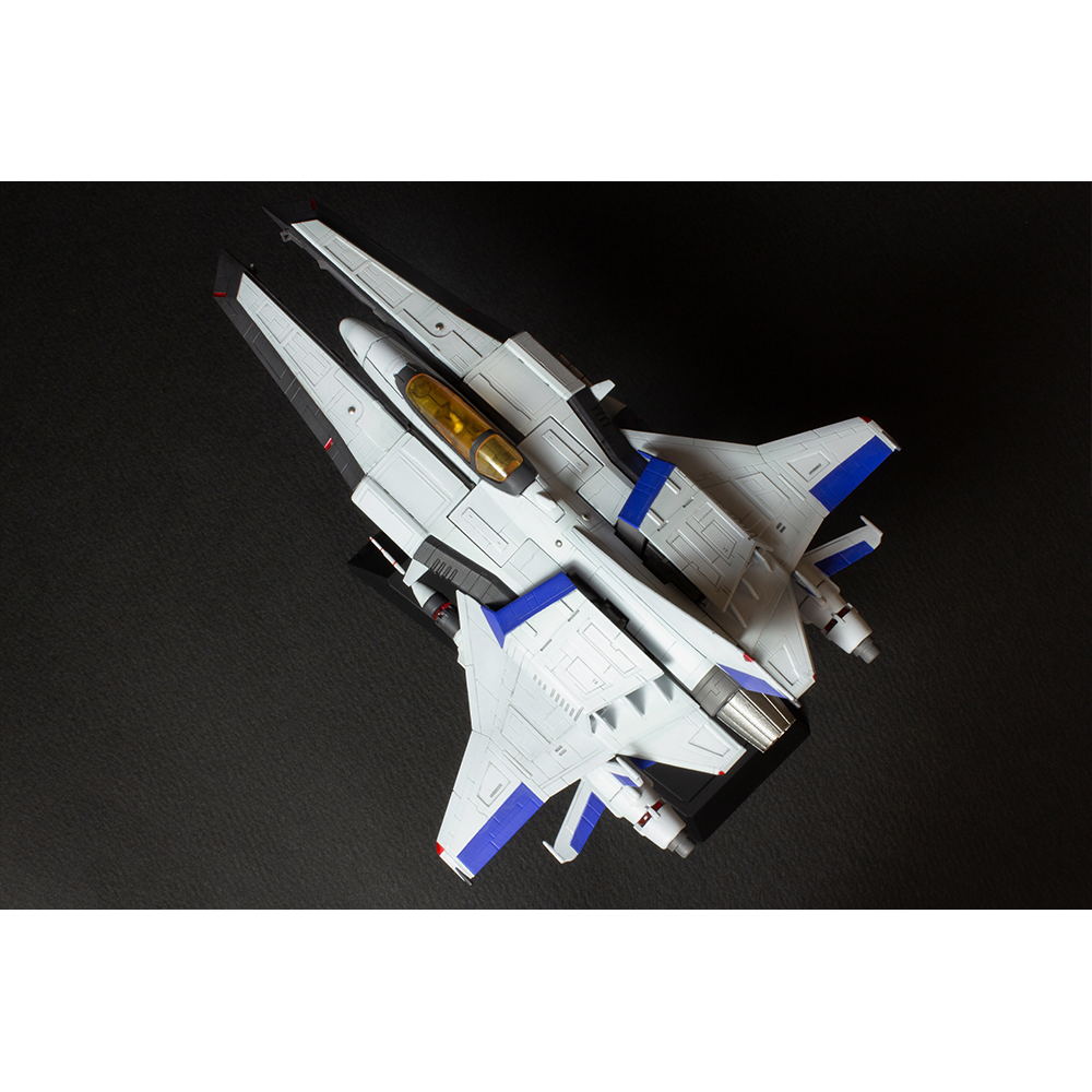 PLUM: Gradius V - Vic Viper Ver. 1/144 Scale Model Kit