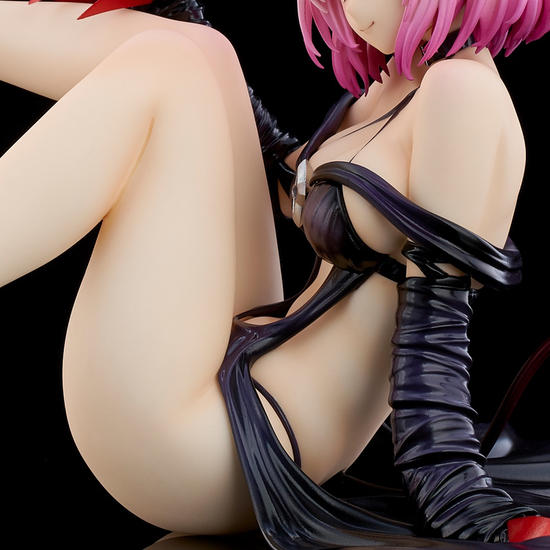 Union Creative: To Love-Ru Darkness - Momo Belia Deviluke Darkness ver. 1/6 Scale Figure