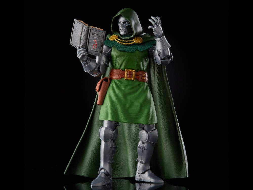 Fantastic Four Marvel Legends - Doctor Doom 6-Inch Exclusive Action Figure