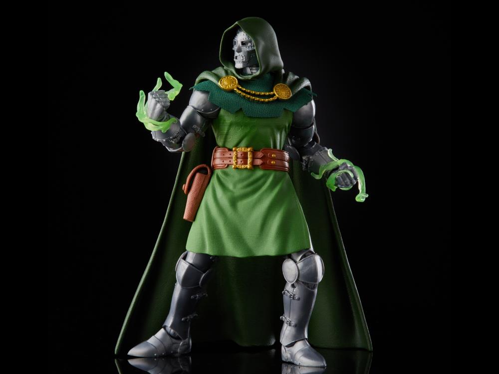 Fantastic Four Marvel Legends - Doctor Doom 6-Inch Exclusive Action Figure