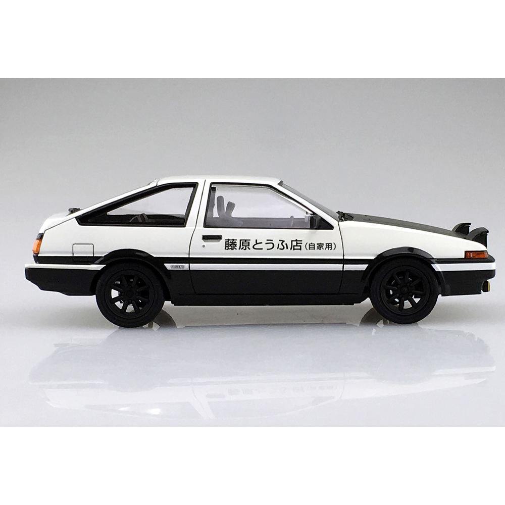 Aoshima: Initial D - Takumi Fujiwara's AE86 Trueno (Project D Ver.) 1/24 Scale Model Kit