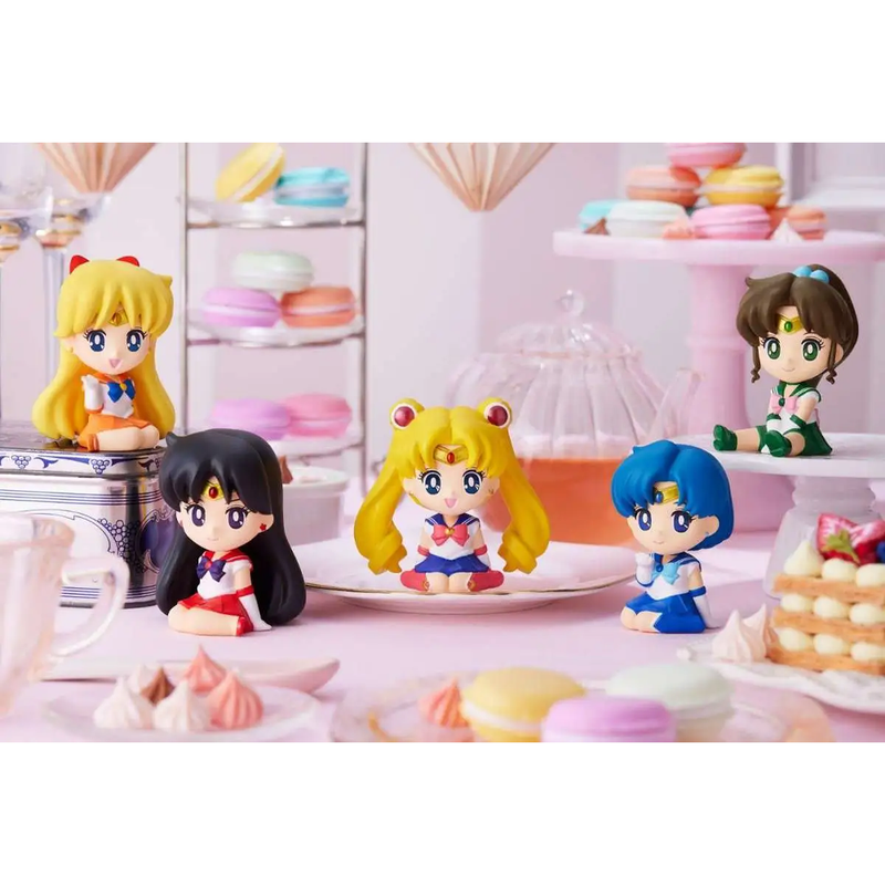 Bandai Shokugan: Sailor Moon - Relaxing Mascot (1 Blind Box Figure)