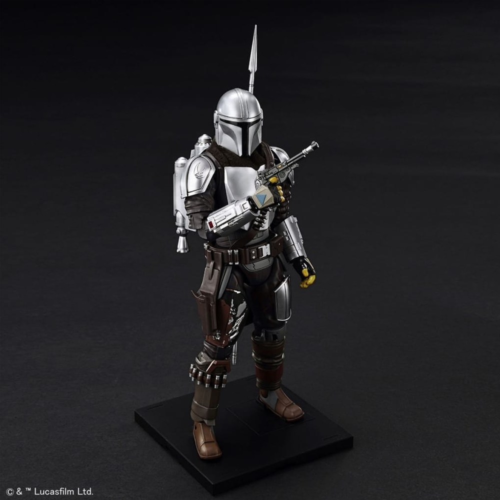 Bandai Spirits: Star Wars: Mandalorian - The Mandalorian Beskar Armor (Silver Coating Ver.) 1/12 Scale Model Kit