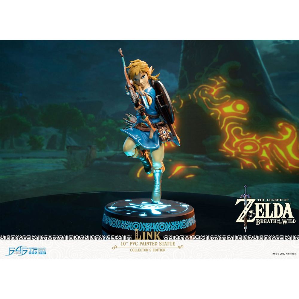 First 4 Figures: The Legend of Zelda: Breath of the Wild - Link Statue