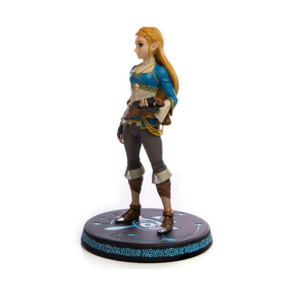 First 4 Figures: The Legend of Zelda: Breath of the Wild - Zelda Statue