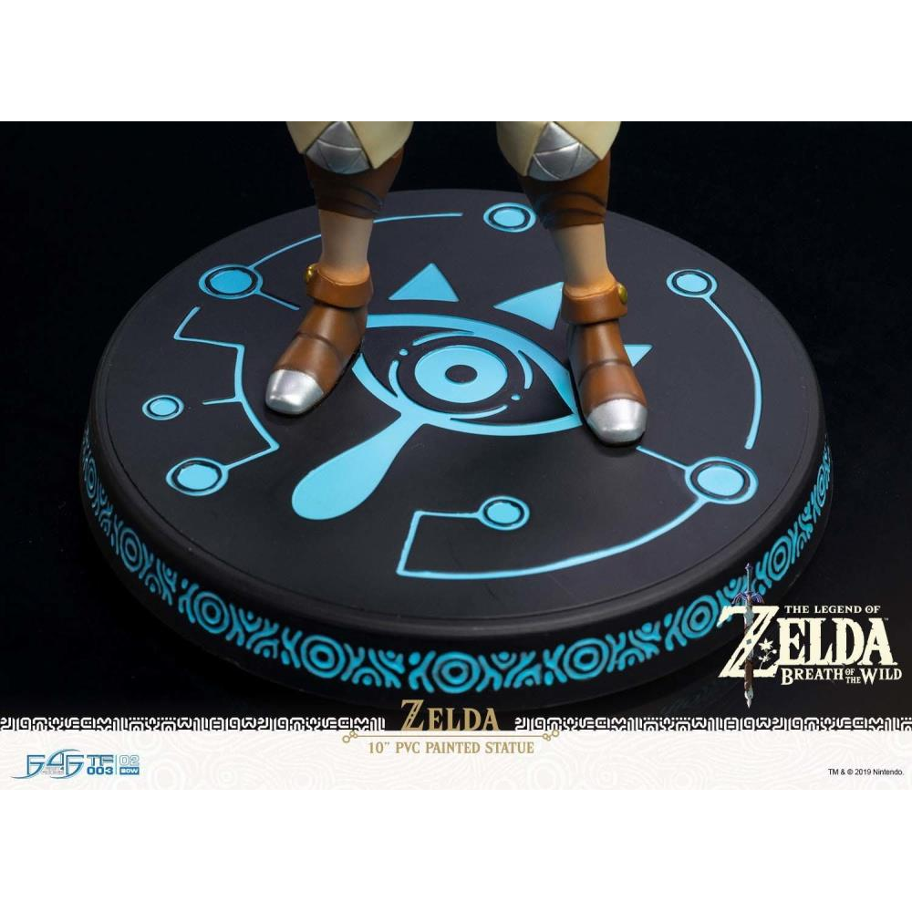 First 4 Figures: The Legend of Zelda: Breath of the Wild - Zelda Statue