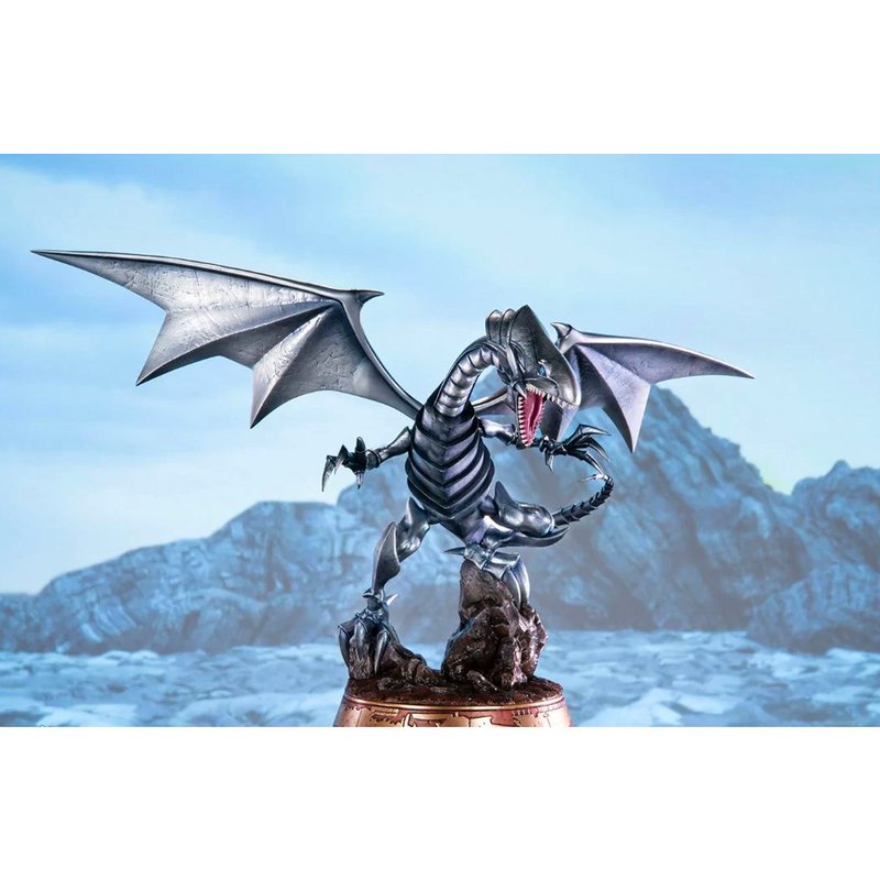 First 4 Figures: Yu-Gi-Oh! - Blue Eyes White Dragon (Silver Variant) Statue