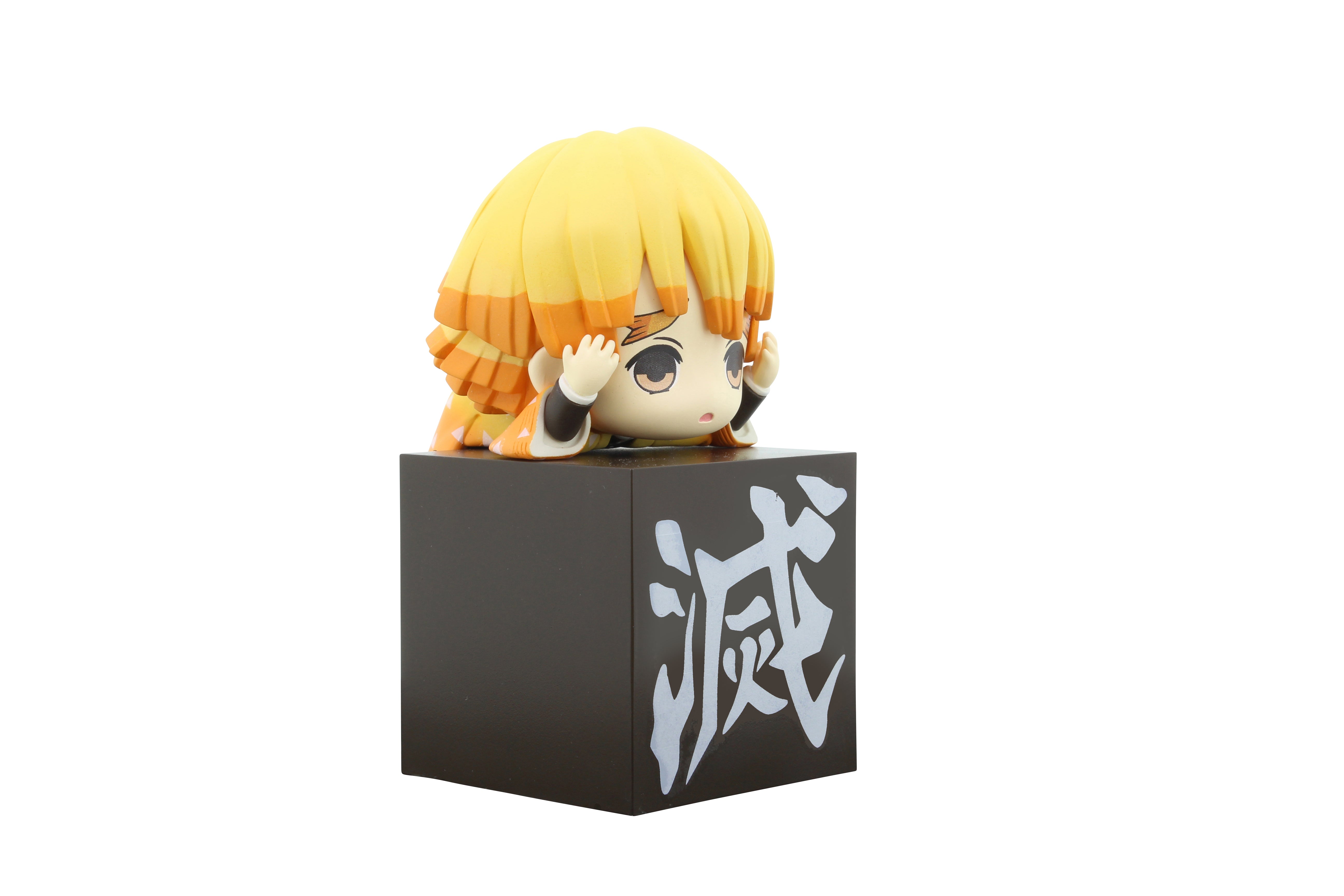 [PRE-ORDER] FuRyu: Demon Slayer: Kimetsu no Yaiba - Zenitsu Agatsuma Hikkake Figure