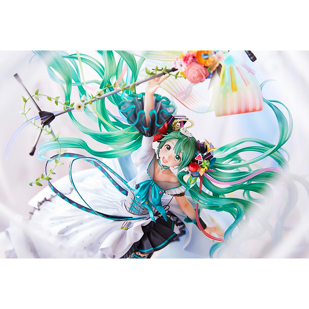 Good Smile Company: Character Vocal Series 01 - Hatsune Miku: Memorial Dress Version 1/7 Scale Figure