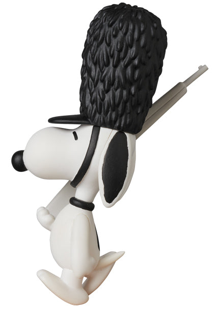 Medicom Toy: Peanuts - Queen's Guard Snoopy (Ultra Detail Figure)