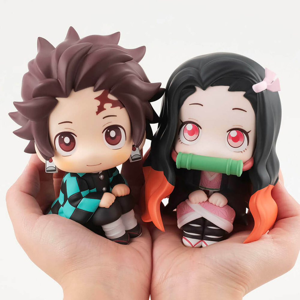 Megahouse: Demon Slayer: Kimetsu no Yaiba - Tanjiro and Nezuko Look Up Series Figure Set (With Gift)