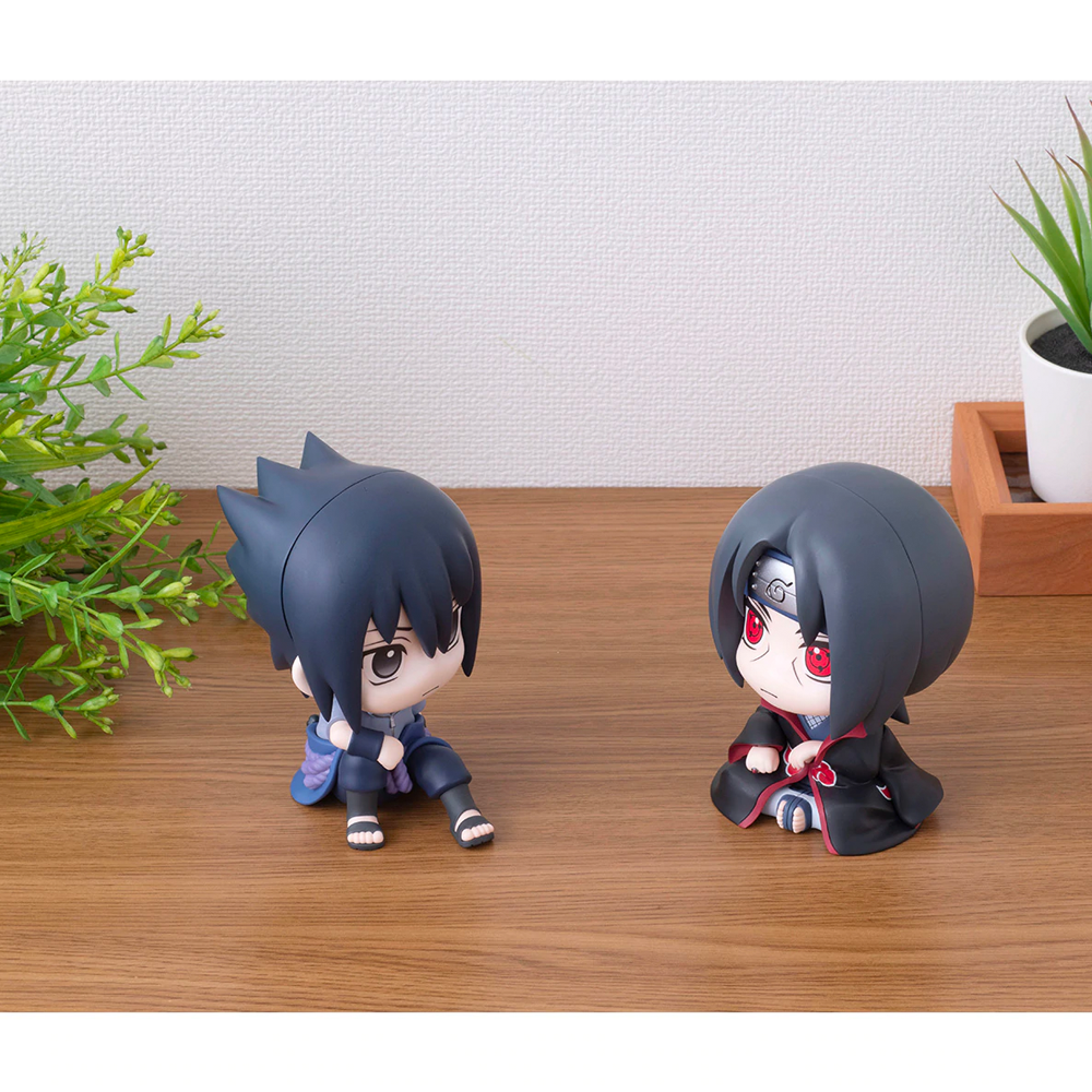 Megahouse: Naruto - Sasuke and Itachi Look Up Series Figure Set (With Gift)