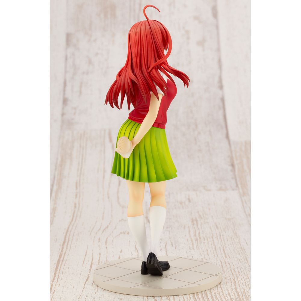 KOTOBUKIYA ARTFX J: The Quintessential Quintuplets - Itsuki Nakano 1/8 Scale Statue