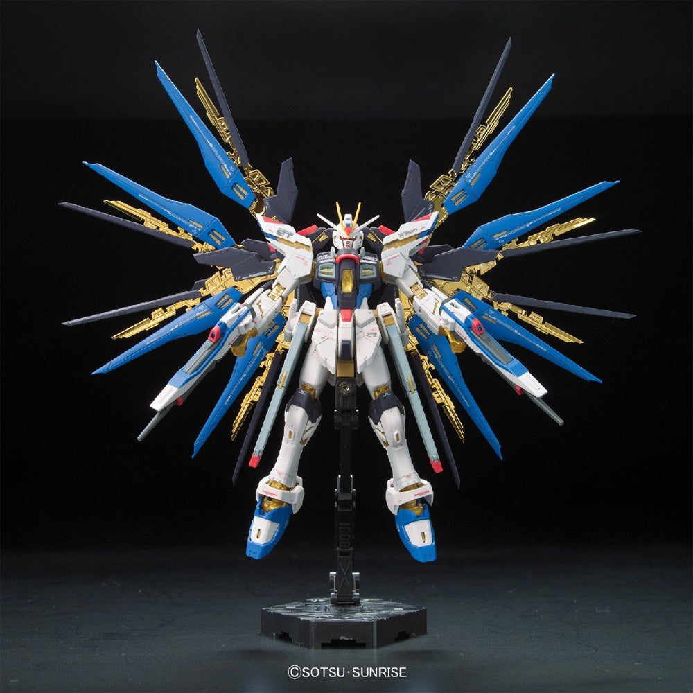 Bandai Hobby: Gundam SEED Destiny - RG 1/144 Strike Freedom Gundam #14 Model Kit