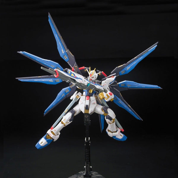Bandai Hobby: Gundam SEED Destiny - RG 1/144 Strike Freedom Gundam #14 Model Kit