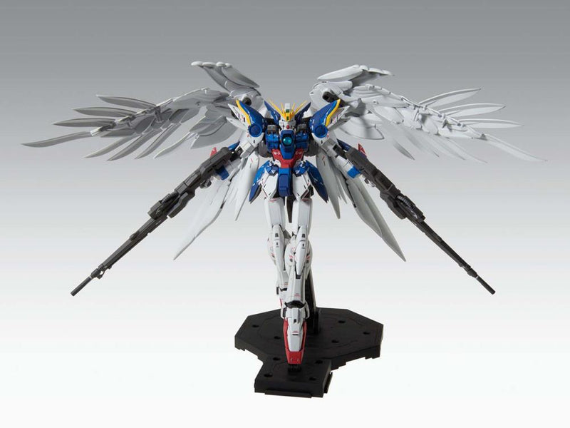 Bandai Spirits: Gundam Wing Endless Waltz - MG 1/100 Wing Gundam Zero EW (Ver.Ka) Model Kit