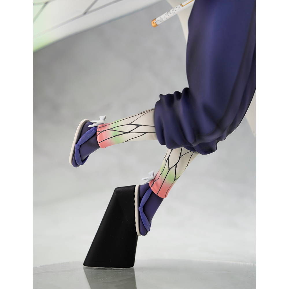 Aoshima: Demon Slayer: Kimetsu no Yaiba - Shinobu Kocho 1/7 Scale Figure