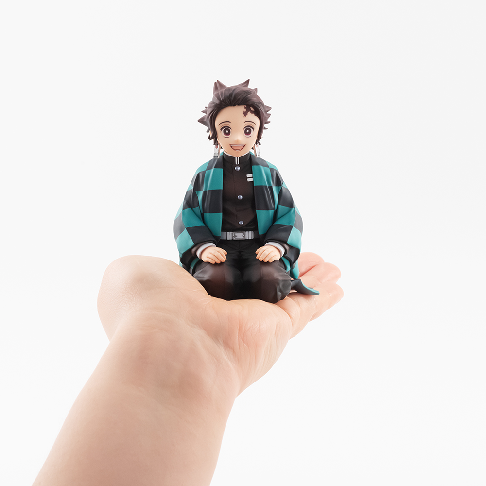 GEM Series: Demon Slayer: Kimetsu no Yaiba - Palm Size Tanjiro Kamado (With Gift)